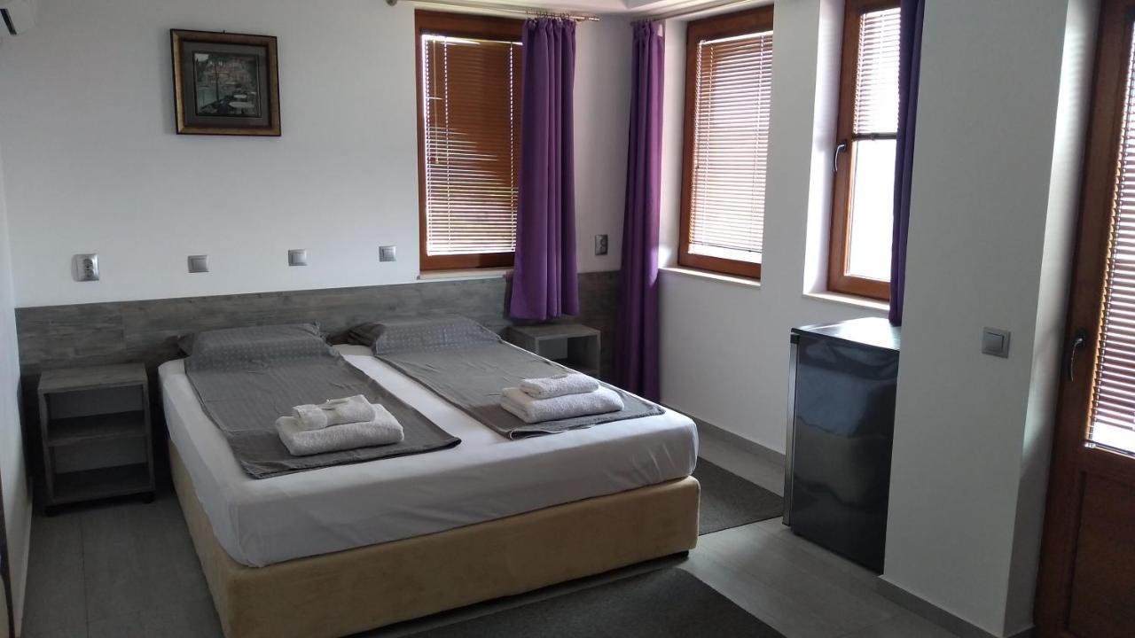 Guest House Harmony 大特尔诺沃 外观 照片
